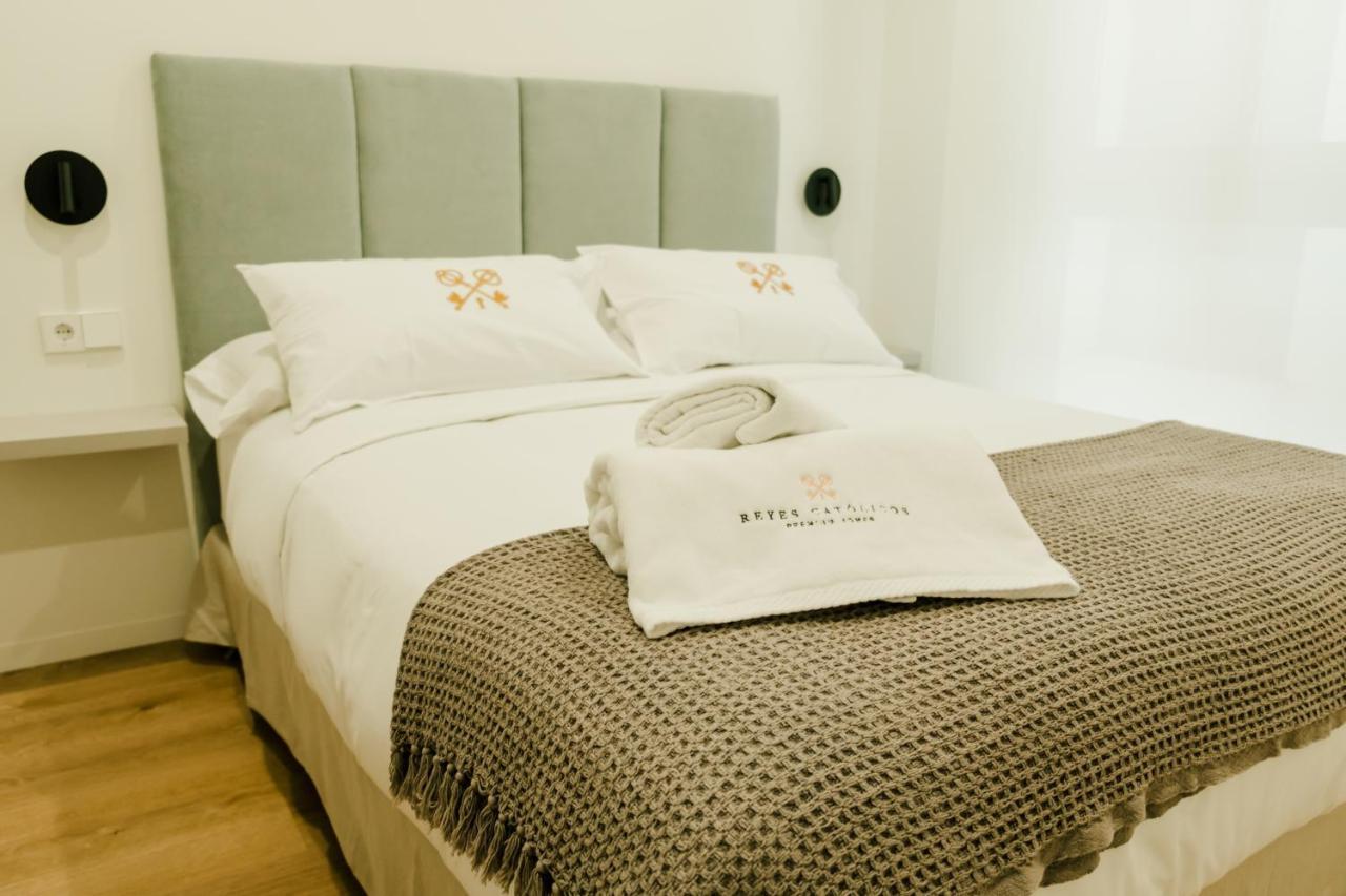 Reyes Catolicos Premium Homes อาลิกันเต ภายนอก รูปภาพ